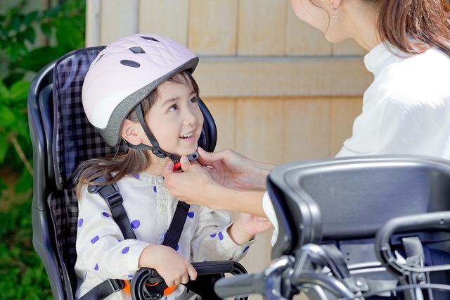 自転車乗車時の子どものヘルメット、非着用は43％