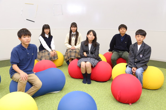 ドルトン東京学園 生徒のみなさん（左からHくん、Mさん、Fさん、Iさん、T.Nくん、T.Kくん）