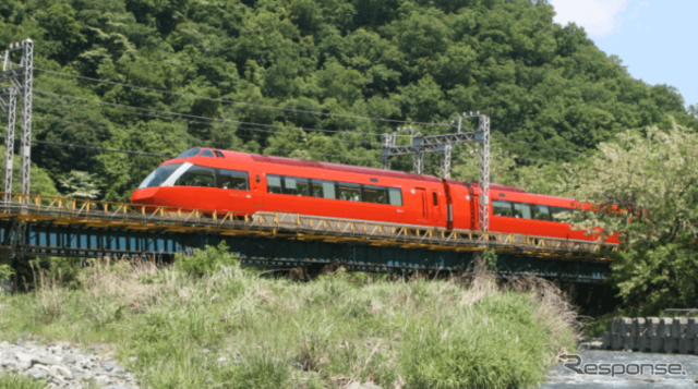 当日は『おかえり登山電車61号』の列車名で運行される70000形GSE。