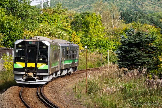 函館本線（山線）のH100形（一般型）。同線はH100形が最初に投入された。