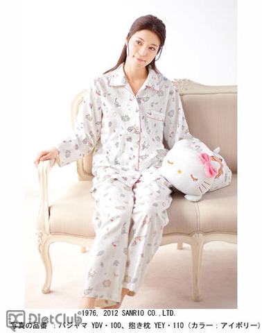 ハローキティとコラボ「心地よい眠り」のためのパジャマ