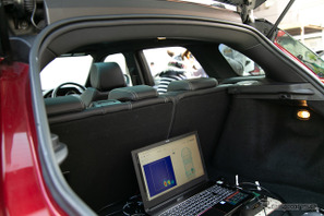車内の「幼児置き去り検知システム」ヴァレオがデモンストレーション 画像