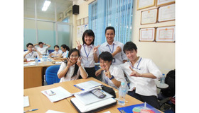 「日本語練習ノート」を共同開発した関西大学学生とベトナム人大学生