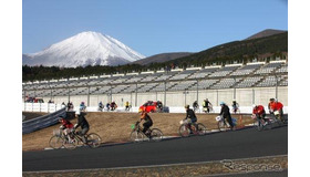 富士スピードウェイを舞台にした7時間対耐久レース「ママチャリ日本グランプリ」に1400チームがエントリー（写真：前回開催のようす）