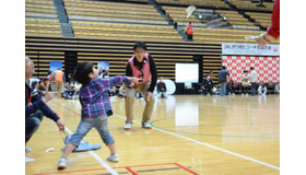 東京での全国大会を目指した「第2回 JAL折り紙ヒコーキ全国大会」予選会を開催する（写真は過去のようす）