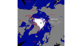 しずくが捉えた北極域の2012年8月24日の海氷密接度分布（赤い線が観測史上最小だった2007年）