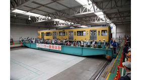 昨年の「電車フェスタ in 武蔵丘」で実施されたトラバーサーの乗車体験。