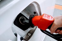 ガソリン急騰抑制初の発動へ、元売りに補助…新聞ウォッチ
