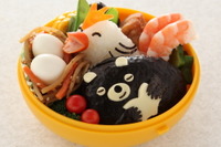 【宮澤真理のキャラ弁】クマさんとトリさんのおにぎり弁当 画像