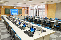 NEC、墨田区教育委員会へWin8タブレットPC 300台を納入 画像