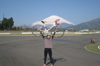 親子参加もOK、富士スピードウェイを自転車で走る「2014 FUJI FREE RIDE 秋」 画像
