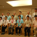 【写真1】国際科学オリンピックに参加した代表生徒と指導担当者（メンター）
