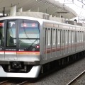 現在は東京メトロの05・07・15000系と東葉高速の2000系が相互直通運転で使われている。写真は東葉高速の2000系。