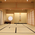 TGG　3階「Japanese Culture Space（311）」は畳敷きの空間。英語で茶道などの日本文化に挑戦できる