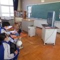 実証実験のようす：徳島県上板町立高志小学校