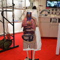 内田洋行ブースに展示されていたエプロン型の内蔵モデル