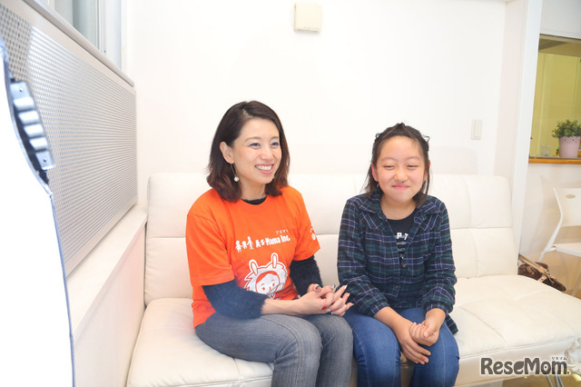 AsMama（アズママ）の代表取締役社長・CEOの甲田恵子さんと、お嬢さんの愛珠さん、小学5年生