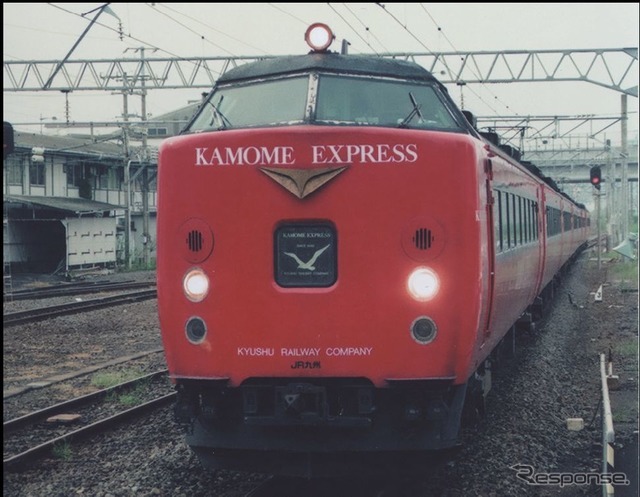 485系はJR九州へ移行後も『かもめ』に充当されたが、このような赤ベースの塗色車が運用されたことから「赤いかもめ」とも呼ばれた。