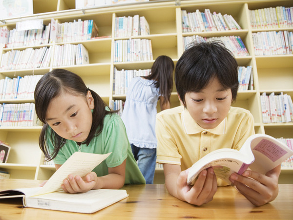 学校図書館は ラノベ 禁止 蔵書の基準やジャンル別比率とは リセマム