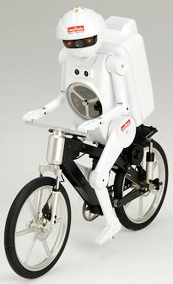 自転車に乗るロボット「ムラタセイサク君」シカゴ科学産業博物館に展示