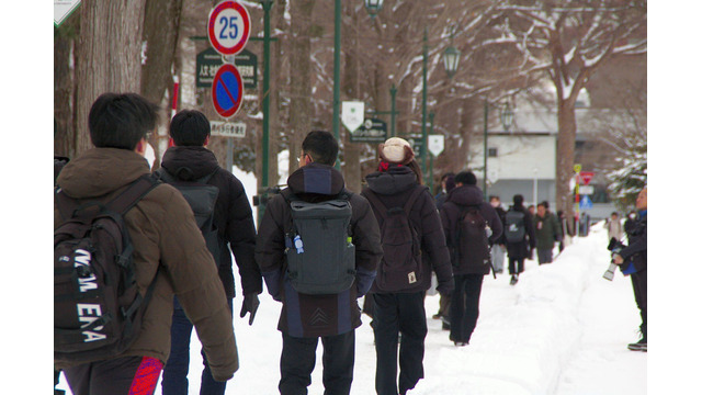 北海道大学試験場（札幌キャンパス）2026年1月17日 共通テスト1日目のようす（記事の内容とは関係ありません）