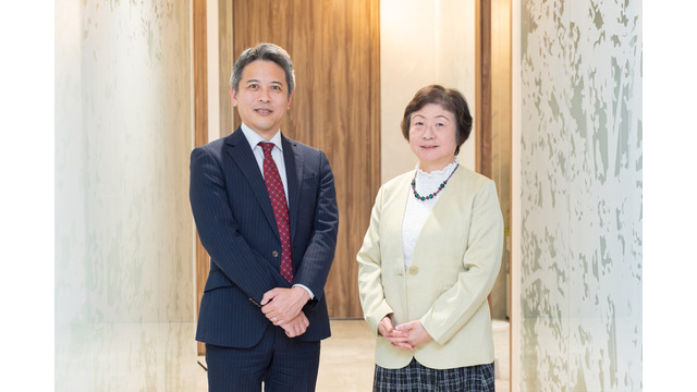 左からプログラミング総合研究所 代表 飯坂正樹氏、國學院大学 経済学部 経営学科 教授／情報処理学会データサイエンス教育委員会 高橋尚子氏