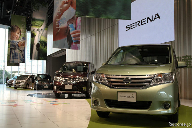 日産 セレナのカラーラインナップ