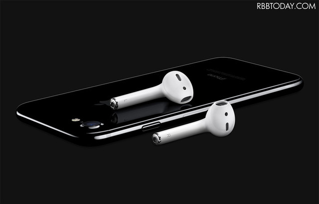 iPhone 7はイヤホン端子を搭載しないアップル初のスマホでもある。iPhoneによる音楽リスニングはどこへ向かうのだろうか