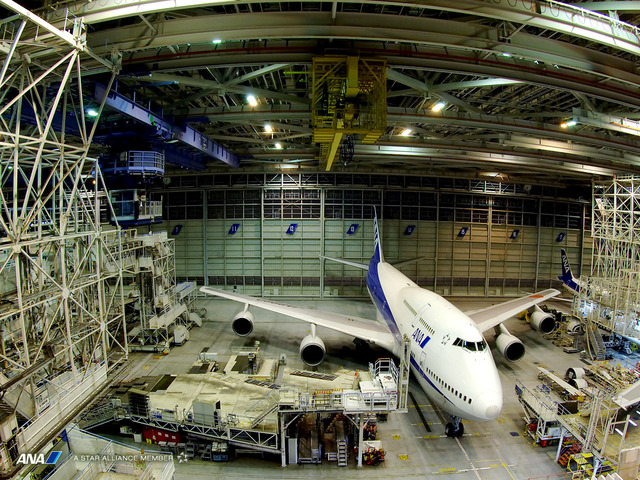 Anaの機体工場見学 東京ドーム1 8倍の格納庫でさまざまな飛行機に出会える リセマム