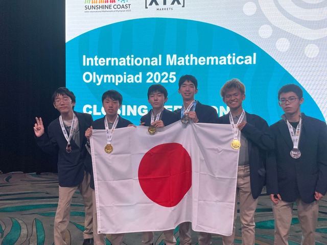 日本選手団、全員メダル獲得（閉会式）