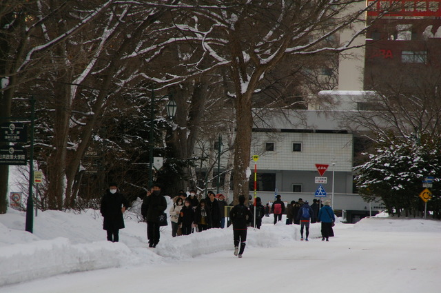 北海道大学試験場（札幌キャンパス）2026年1月17日 共通テスト1日目のようす（記事の内容とは関係ありません）