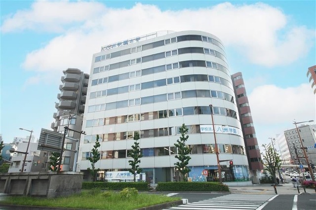 八洲学園大学 キャンパス外観