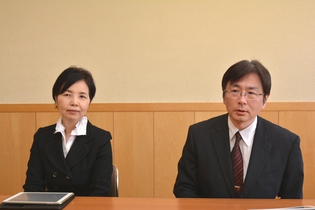 インタビューに応える普連土学園中学校高等学校　原田副校長（左）と谷田貝先生（右）
