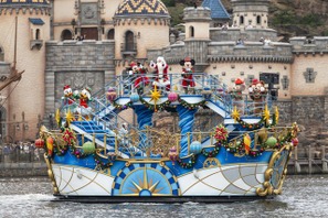 TDS「ディズニー・クリスマス」15mツリー登場 画像