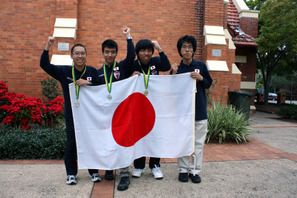 国際情報オリンピック、日本代表の高校生が金メダル1つ、銀メダル2つを獲得 画像