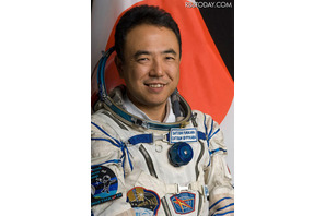 古川聡宇宙飛行士、宇宙で風船の割れ方や氷の溶け方を実験 画像
