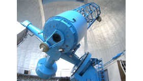 188cm反射望遠鏡　(c) 国立天文台岡山天体物理観測所