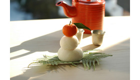 ヒガシヤがミニサイズの鏡餅（1,500円）を数量限定で発売