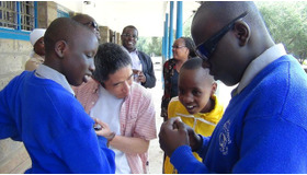 ケニアの視覚障害の子どもにクライミングプログラムを提供…モンキーマジック