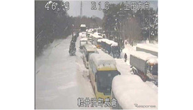 2014年2月13日から15日にかけて大雪が発生し約1600台が立ち往生（国道18号軽井沢バイパス）