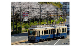 9002号車（青いレトロ車両）