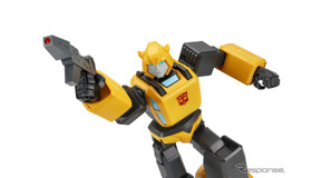 片足スクワットもできる！最先端ロボットトイ『バンブルビーパフォーマンス』が発売