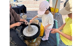 伊賀焼実演展示・体験のようす
