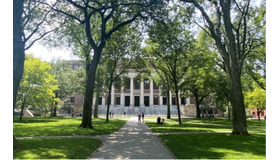 本イベントでは海外名門大学の入試戦略を解説する（写真はハーバード大学 図書館）