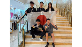 第18回国際天文学・天体物理学オリンピック閉会式後の日本代表生徒ら（2025年8月21日撮影）