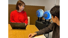 自動運転ロボットに「瞳」をつけて意思伝達「瞳ディスプレイ」開発