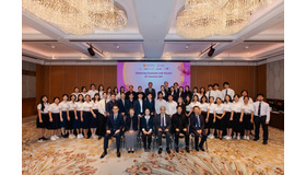 奨学生による記念撮影（タイ バンコク会場）