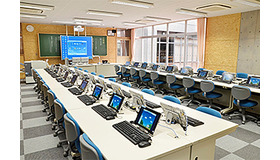 Windows 8対応の最新の12.5型タブレットPC「VersaPro タイプVZ」が導入されたパソコン教室