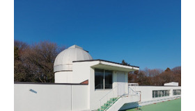 日本女子大学附属中学校・高等学校校舎理科棟屋上の天体ドーム