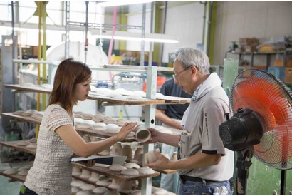 陶磁器生産日本一の瑞浪市周辺を巡るバスツアー、焼き物工場開放 画像
